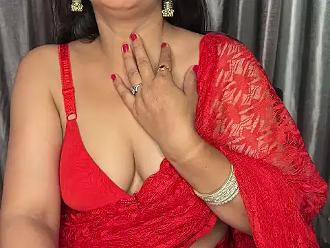 Snapshot of Radhika_4_you chatting on May 19, 2026, 1:56 am Radhika 4 you online show from May 19, 2026, 1:56 am