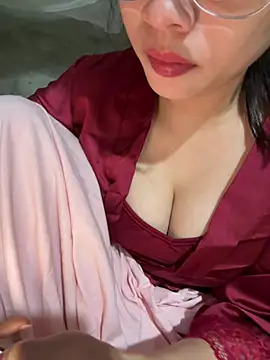 Snapshot of AYW-217 chatting on February 21, 2026, 2:52 pm AYW-217 online show from February 21, 2026, 2:52 pm