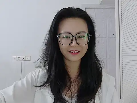 yunchui0101 online show from February 12, 2026, 6:13 am