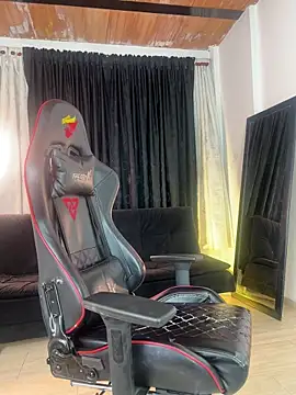 Benjii Carter1 online show from March 29, 2026, 4:03 am