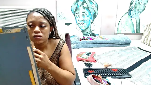 TyraHotxxx online show from April 18, 2026, 6:27 am