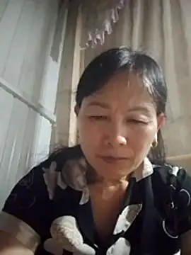 Snapshot of Kiss_love2 chatting on July 4, 2026, 12:53 pm Kiss love2 online show from July 4, 2026, 12:53 pm