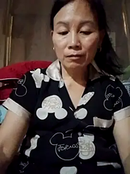 Snapshot of Kiss_love2 chatting on July 5, 2026, 4:19 am Kiss love2 online show from July 5, 2026, 4:19 am