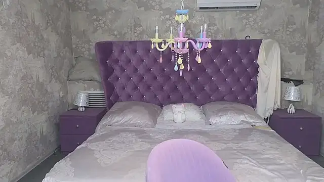 Snapshot of Anna_Kenan chatting on June 1, 2026, 11:10 am Anna Kenan online show from June 1, 2026, 11:10 am