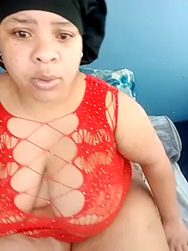 Snapshot of Sweet-Bella17 chatting on July 7, 2026, 6:47 am Sweet-Bella17 online show from July 7, 2026, 6:47 am