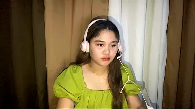 LeeanneBakeley online show from February 17, 2026, 11:40 am