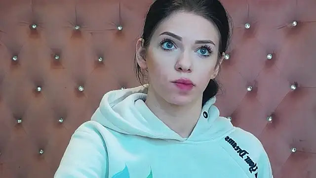 PeachyElla26 online show from February 20, 2026, 10:39 am