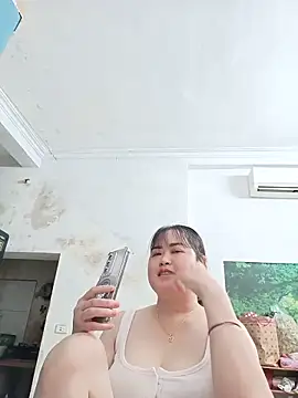 Snapshot of Kee-kimlee chatting on June 16, 2026, 10:37 am Kee-kimlee online show from June 16, 2026, 10:37 am