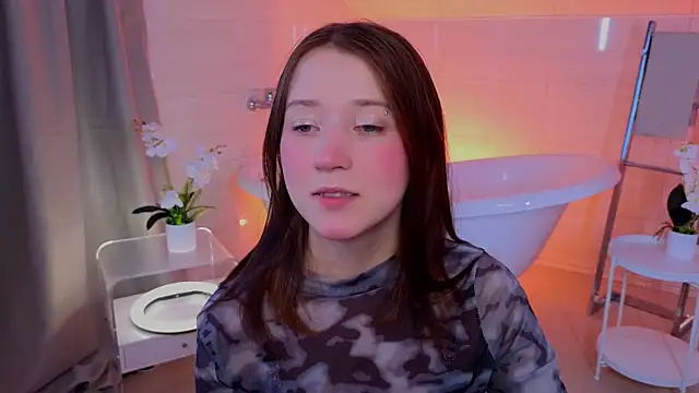 MmollyMay online show from April 23, 2026, 10:33 am