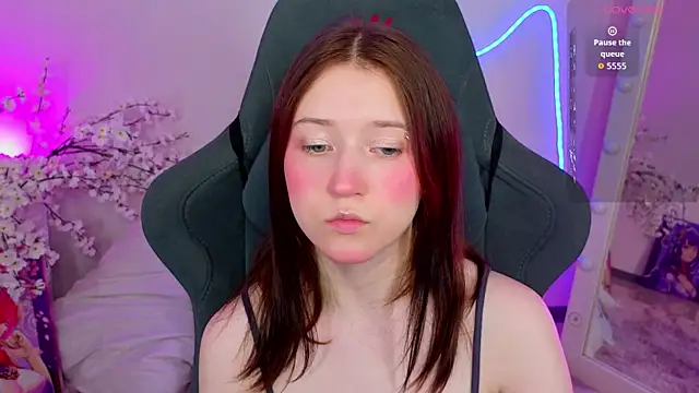 MmollyMay online show from April 15, 2026, 9:37 am