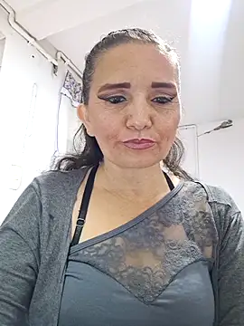 Alexamontiel  online show from February 14, 2026, 3:12 pm