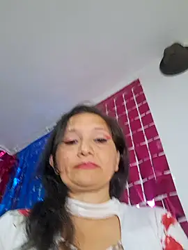 Alexamontiel  online show from April 17, 2026, 6:00 pm