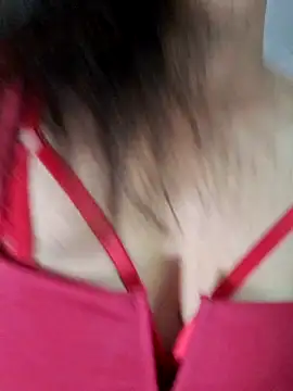 Alexamontiel  online show from April 16, 2026, 3:46 pm