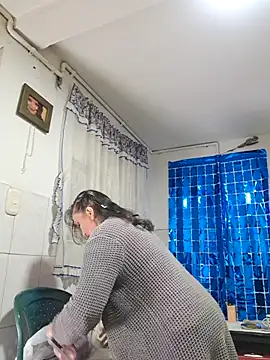 Alexamontiel  online show from February 22, 2026, 10:22 pm