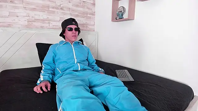 Snapshot of Jordi_Cooper chatting on March 4, 2026, 7:43 pm Jordi Cooper online show from March 4, 2026, 7:43 pm