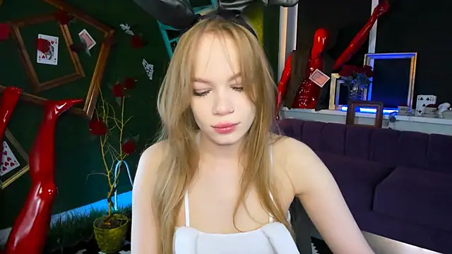 AmyNox online show from April 1, 2026, 9:10 am