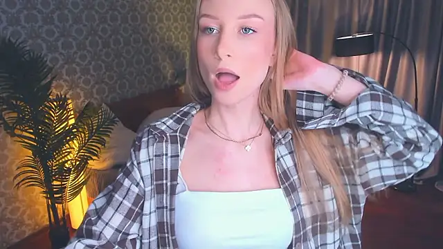 CarmenLipkin online show from March 3, 2026, 4:03 pm