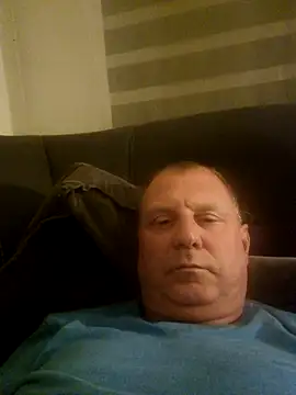 Snapshot of Demik71 chatting on March 3, 2026, 11:45 pm Demik71 online show from March 3, 2026, 11:45 pm