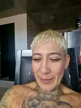 Everlyn sexx online show from June 1, 2026, 8:08 pm
