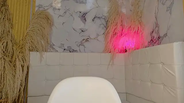 Everlyn sexx online show from March 15, 2026, 2:35 pm