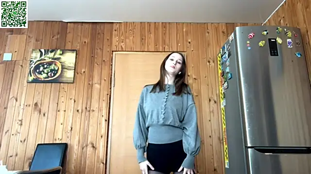 VickieKush online show from April 21, 2026, 8:43 am