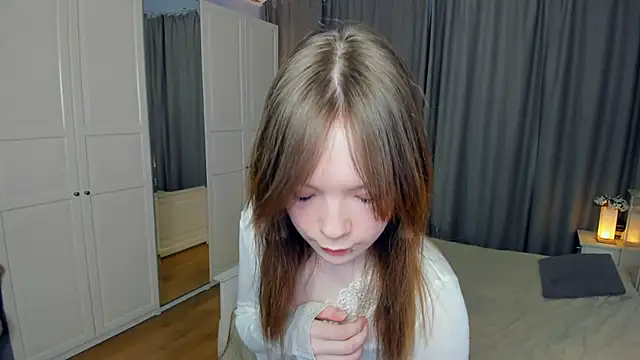 LavenderMitten online show from February 20, 2026, 5:37 am