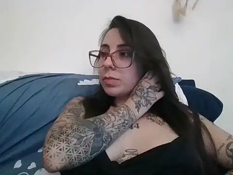 Lunaafeetx online show from March 19, 2026, 5:40 am