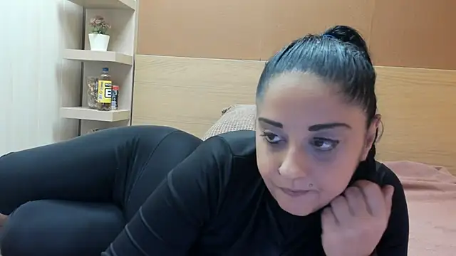 Snapshot of PinkyTwerkyX chatting on December 14, 2025, 1:17 pm PinkyTwerkyX online show from December 14, 2025, 1:17 pm