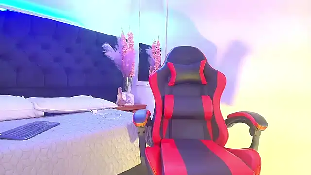 Snapshot of thonixxandluna chatting on March 4, 2026, 6:59 pm thonixxandluna online show from March 4, 2026, 6:59 pm