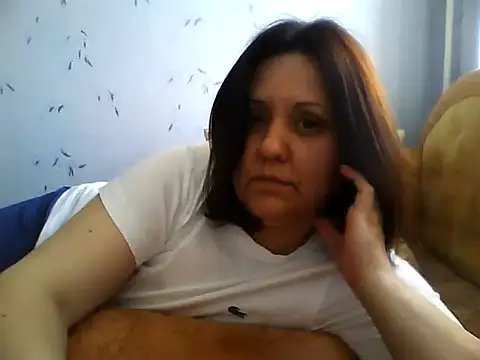 LockyCharm111 online show from May 4, 2026, 3:15 pm