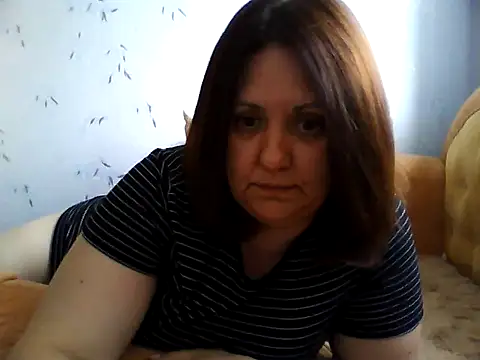 Snapshot of LockyCharm111 chatting on July 1, 2026, 4:29 pm LockyCharm111 online show from July 1, 2026, 4:29 pm