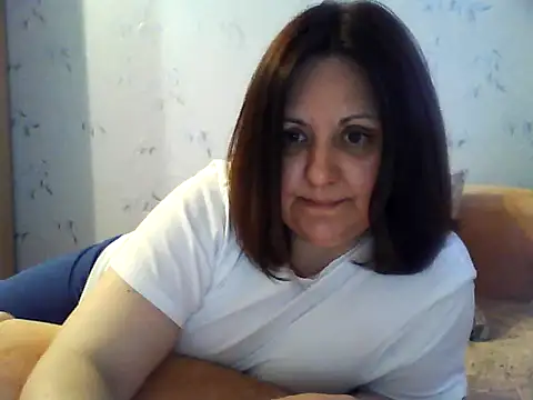 LockyCharm111 online show from May 28, 2026, 5:52 pm