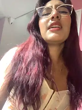 VelariaSoft online show from April 4, 2026, 1:50 pm