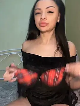 Layana Ro online show from February 21, 2026, 5:15 pm