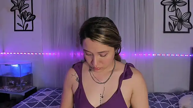 LeiahBlonde  online show from March 3, 2026, 5:36 am