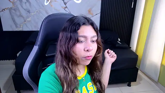 Snapshot of Sophie19__ chatting on February 22, 2026, 12:51 pm Sophie19 online show from February 22, 2026, 12:51 pm