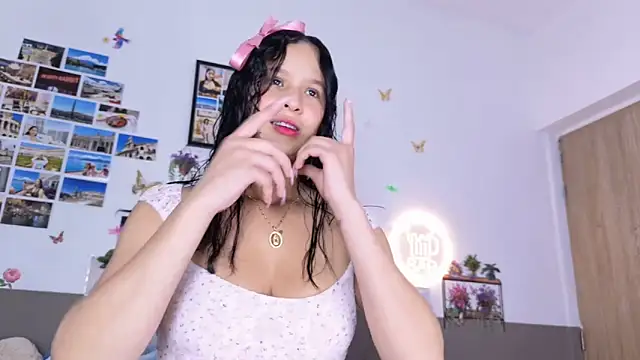 catalina santana4 online show from June 10, 2026, 10:33 pm