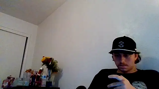 Snapshot of Tallhungandcloudy chatting on February 17, 2026, 7:44 pm Tallhungandcloudy online show from February 17, 2026, 7:44 pm