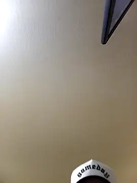 Tallhungandcloudy online show from April 21, 2026, 7:48 am