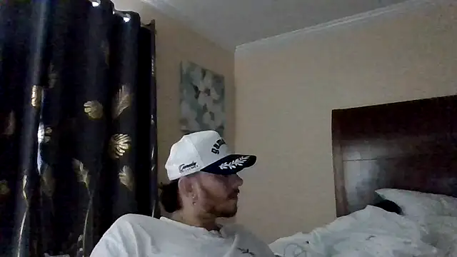 Tallhungandcloudy online show from April 22, 2026, 4:14 pm