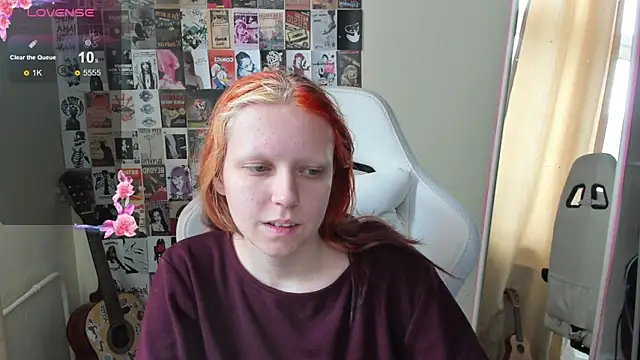 NikolFlostt online show from April 19, 2026, 1:06 am