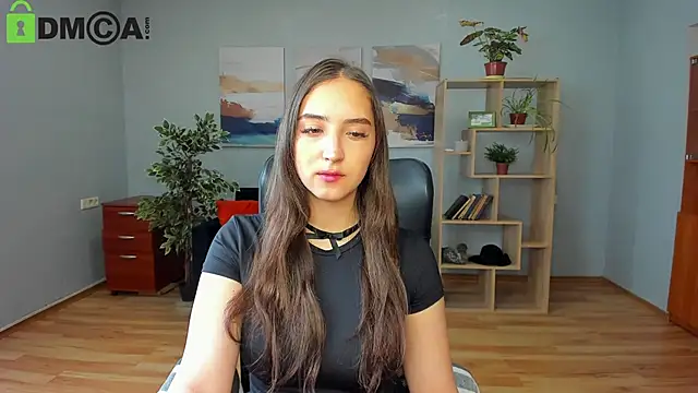 Effy Royse online show from March 18, 2026, 6:38 am