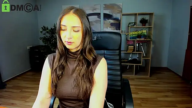 Effy Royse online show from April 18, 2026, 6:27 am