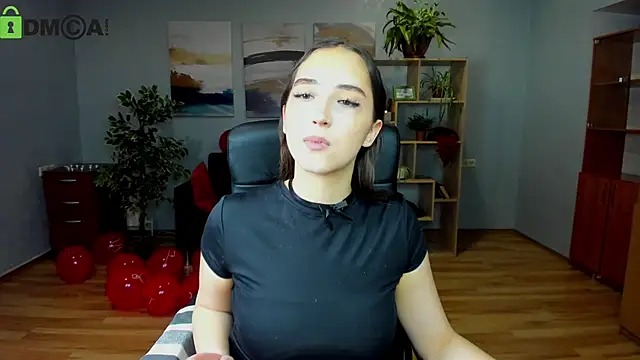 Effy Royse online show from February 15, 2026, 6:36 am