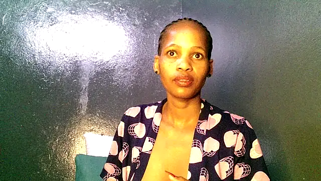 Snapshot of Mabelle_Eveline chatting on March 3, 2026, 8:10 am Mabelle Eveline online show from March 3, 2026, 8:10 am