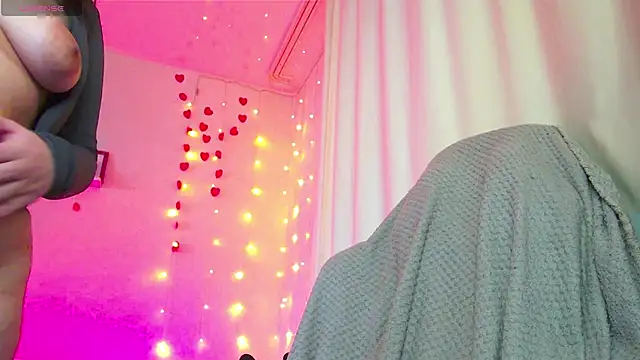 RosieNana online show from March 11, 2026, 5:18 pm