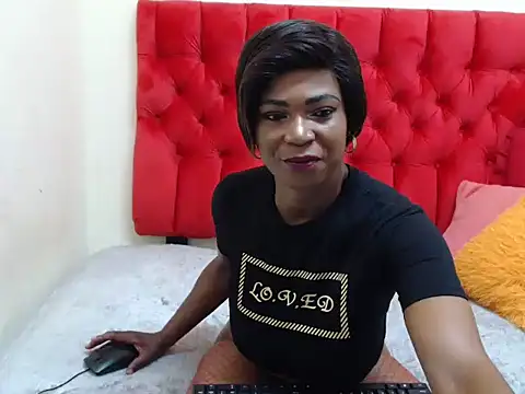 Snapshot of SpicyMatureLiz chatting on February 11, 2026, 9:42 am SpicyMatureLiz online show from February 11, 2026, 9:42 am