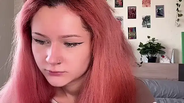 pixieyes00n online show from March 9, 2026, 7:34 am