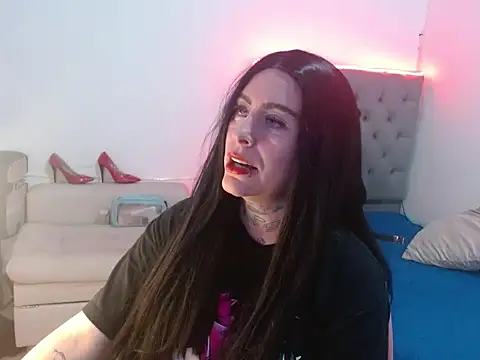 mia vantt online show from March 23, 2026, 10:53 pm