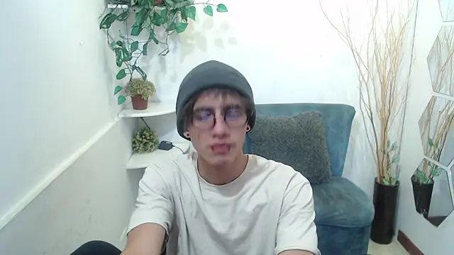 AaronBeer  online show from March 3, 2026, 12:56 pm